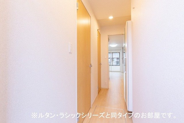 玄関　収納もある玄関です