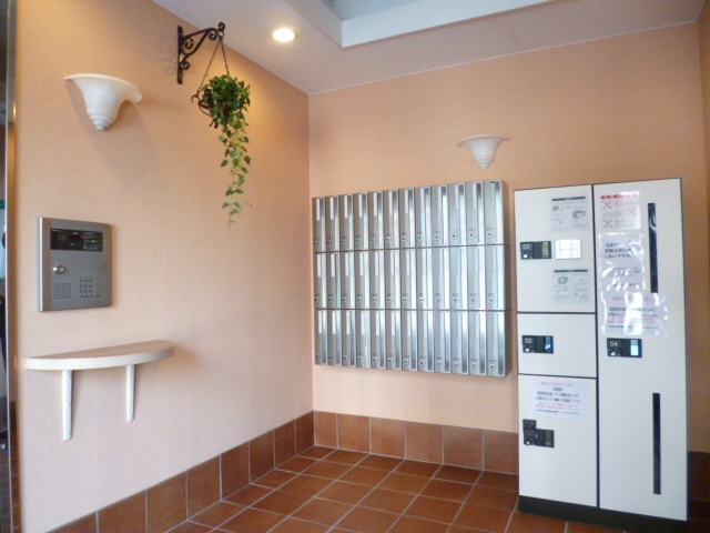 ロビー　宅配BOX完備