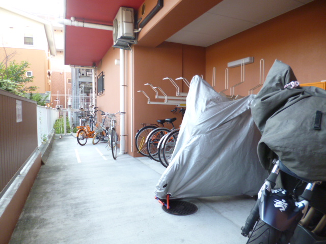 その他共有部分　バイク置き場有り