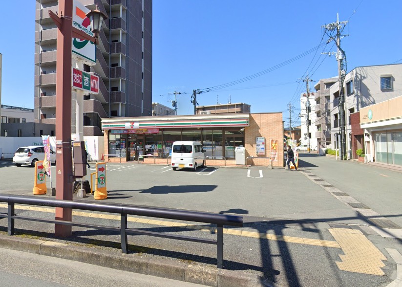 コンビニ　セブンイレブン熊本白山2丁目店（コンビニ）まで353m