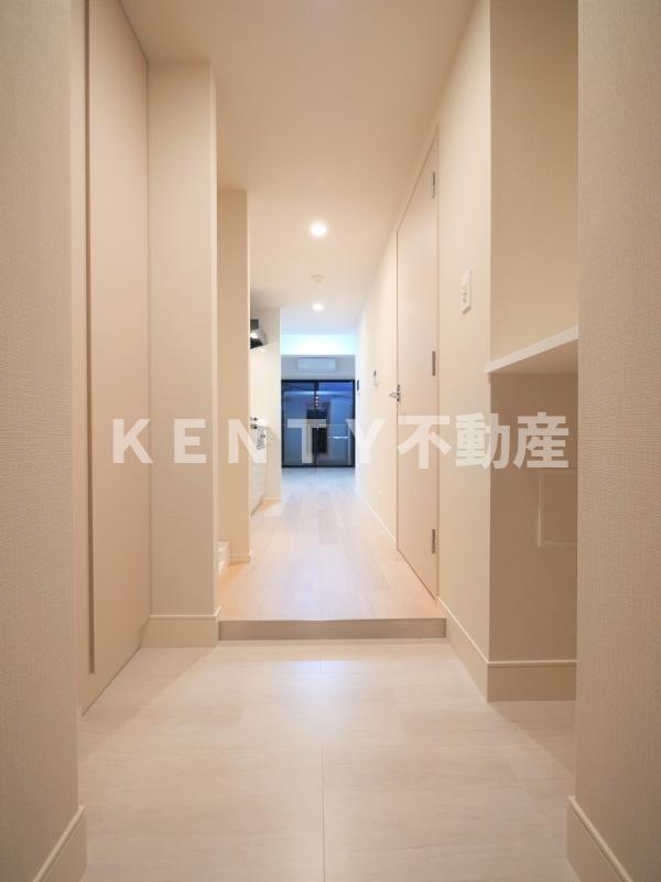 玄関　収納もある玄関です