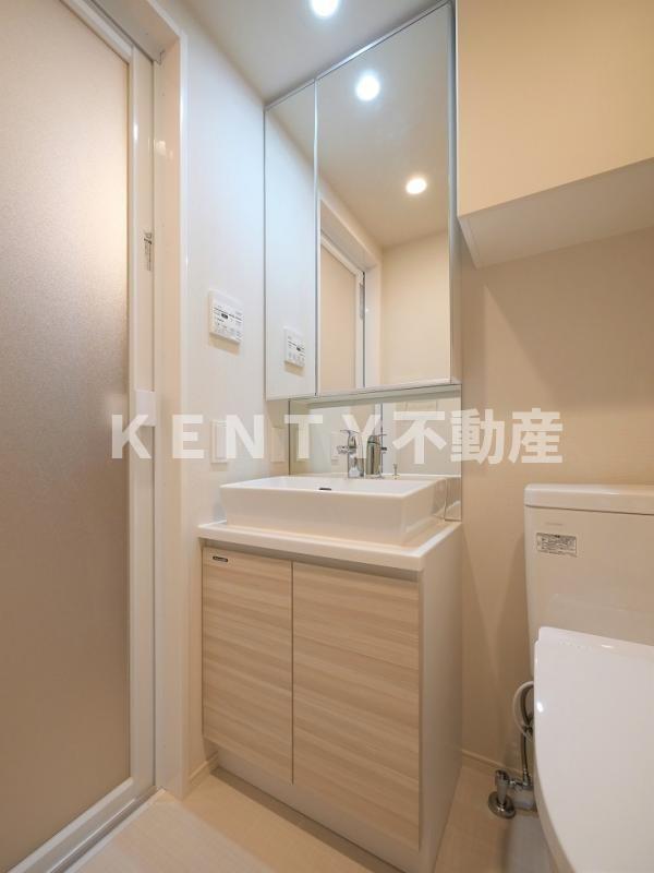 洗面設備　コンパクトで使いやすい洗面所