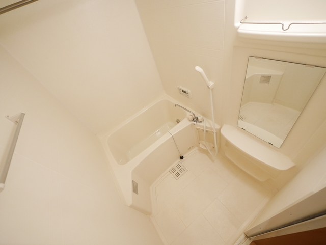 バス・シャワールーム　★追焚付きの浴室でゆっくりと疲れを癒せます★