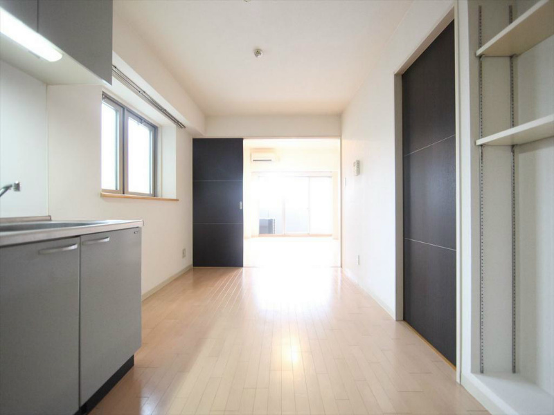 その他部屋・スペース　ＬＤＫ8帖　洋室10帖と繋げても仕切っても使えます