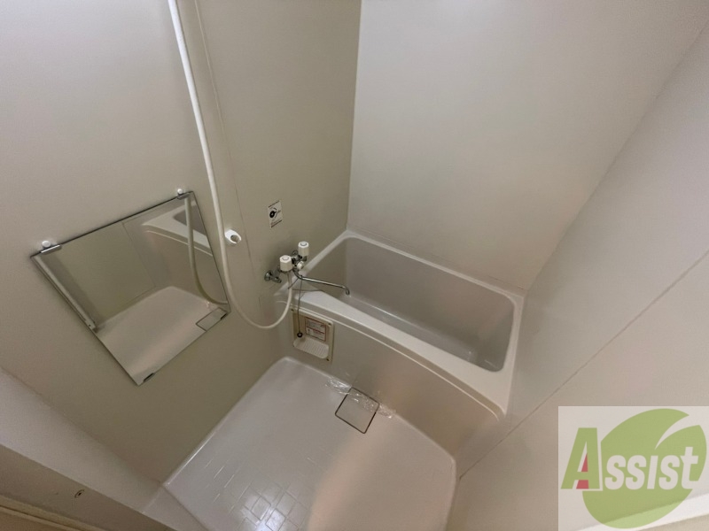 バス・シャワールーム　お風呂です。ゆっくりお風呂につかるのも体に良いですね～