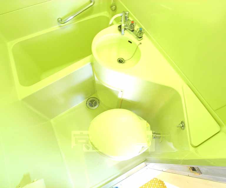 バス・シャワールーム　キレイで清潔感があります。