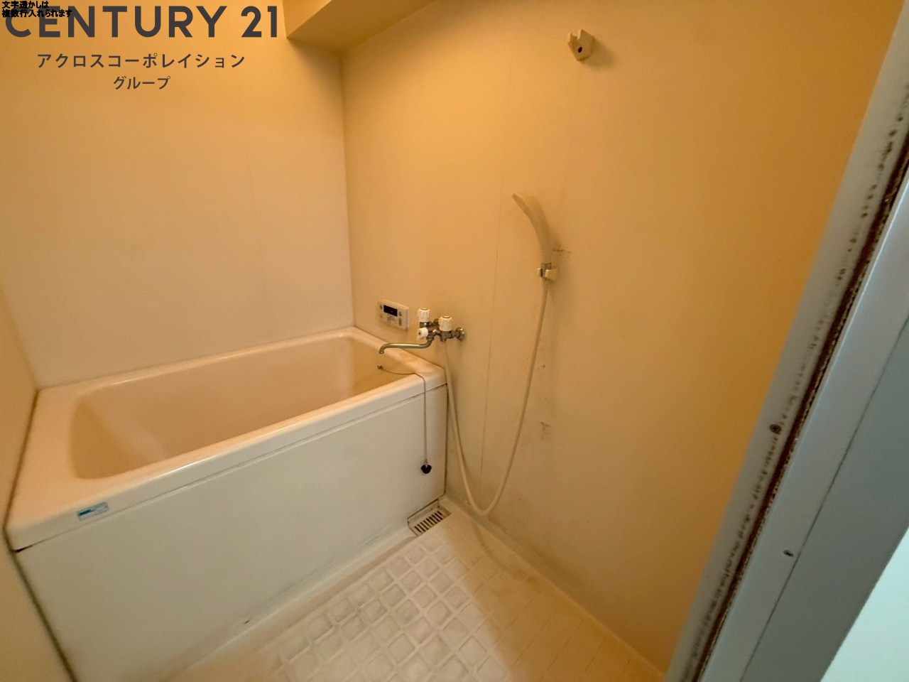 バス・シャワールーム　シンプルで機能的なユニットバスです！