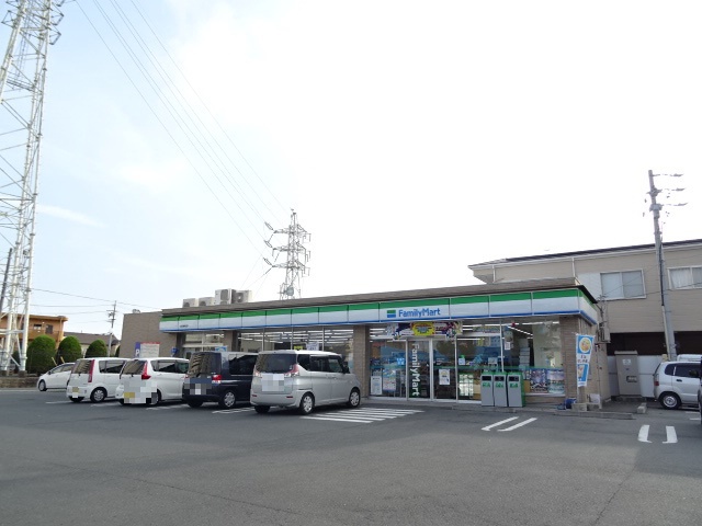 コンビニ　ファミリーマート（コンビニ）まで295m