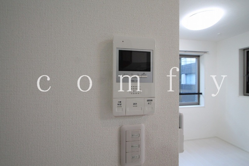 セキュリティ　モニター付きインターホン