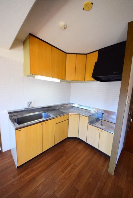 キッチン　同物件別部屋写真