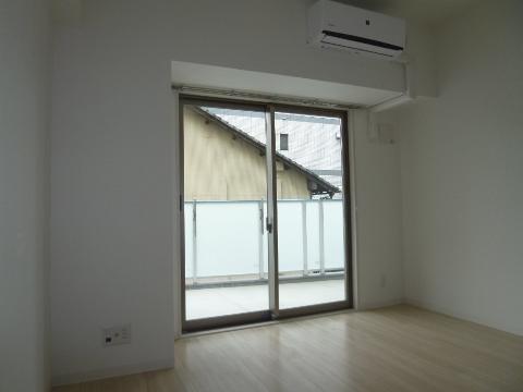 居室・リビング　室内