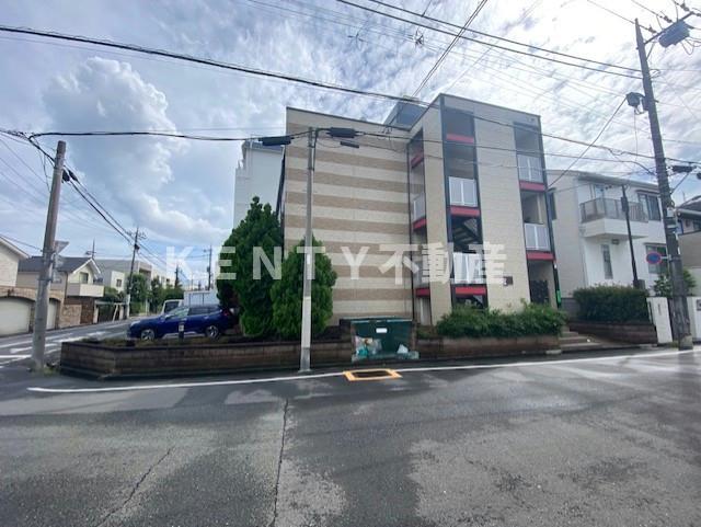 建物外観　落ち着いた雰囲気の外観です