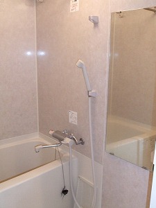 バス・シャワールーム　★ゆったりとできる広さの浴槽★