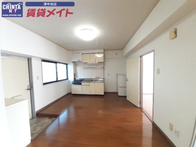 居室・リビング　同型参考写真