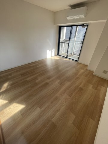 居室・リビング　※写真は同じマンションの違う部屋のものになります。