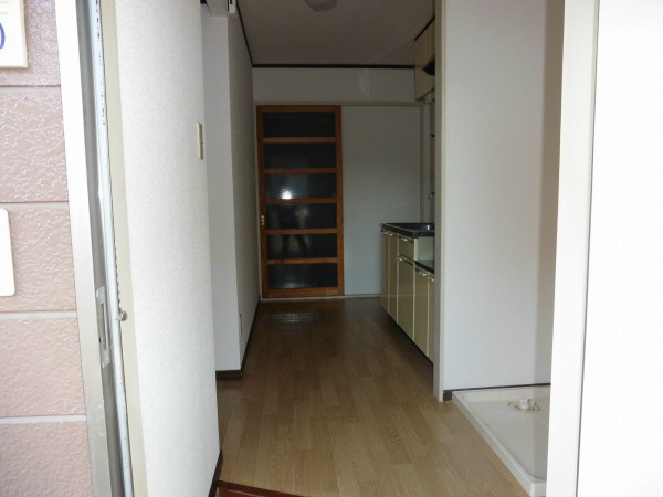 玄関　同物件別部屋