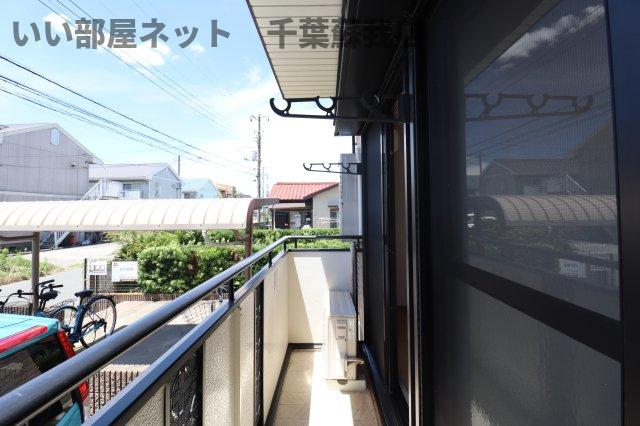 バルコニー　バルコニーからの眺めを楽しみながら食事をしませんか