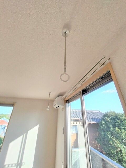 その他設備　室内物干しあり
