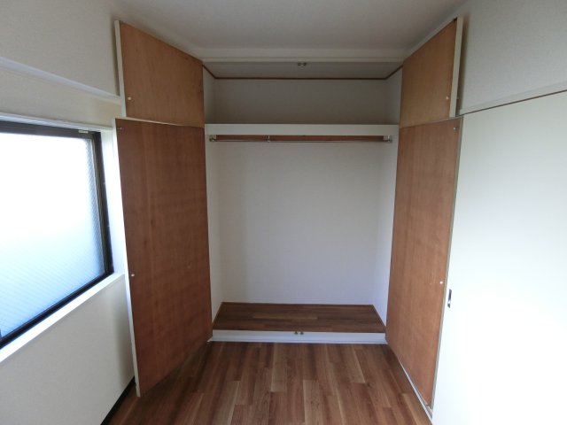収納　他のお部屋の参考写真となります。