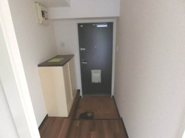 玄関　他のお部屋の参考写真となります。