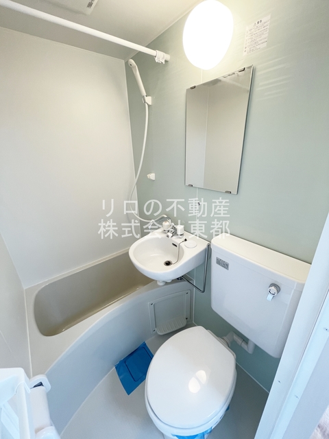 バス・シャワールーム　お掃除がしやすい３点ユニットバスです☆