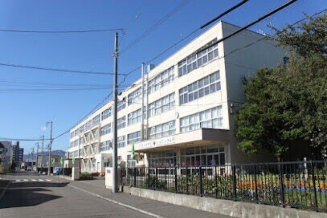 小学校　札幌市立東光小学校（小学校）まで552m