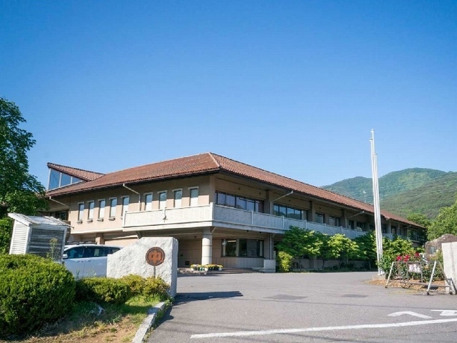 中学校　坂城町立坂城中学校（中学校）まで2363m