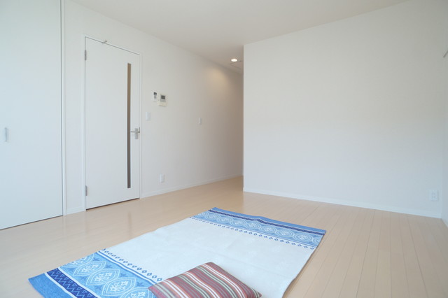 その他部屋・スペース　上品に仕上がった明るい室内空間です！※家具付ではございません