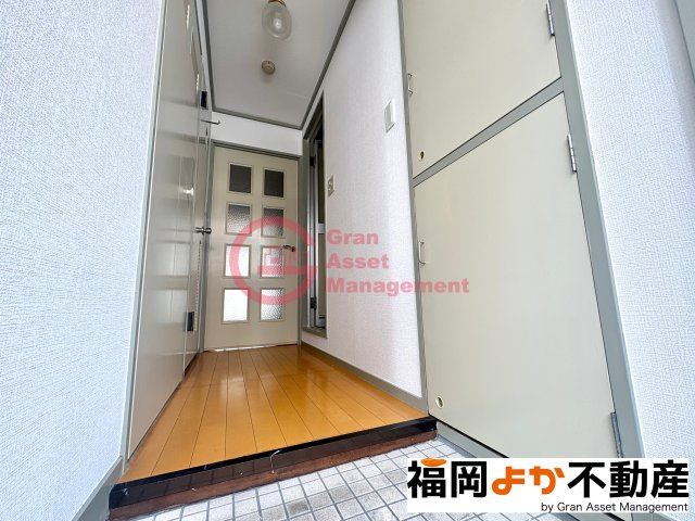 玄関　明るい玄関です