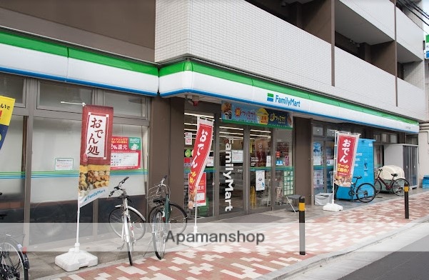 コンビニ　ファミリーマート江古田日芸前店（コンビニ）まで780m