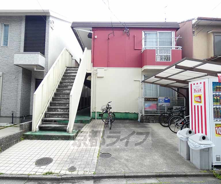 その他共有部分　駐輪場は屋根付です