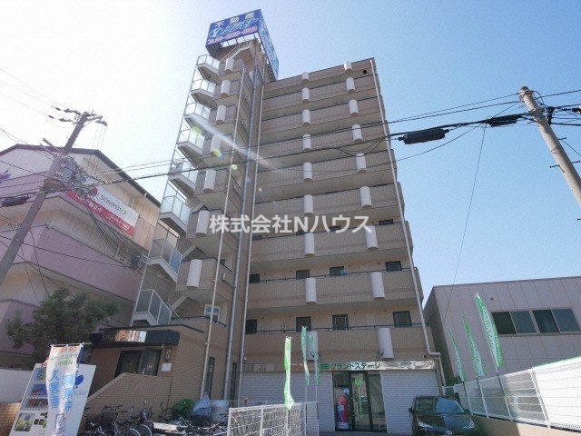 サンパレス布施の外観写真