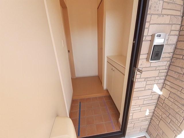 玄関　シューズボックスも搭載◆