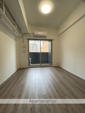 地下鉄中央線 阿波座駅 徒歩8分 13階建 築1年の居間写真