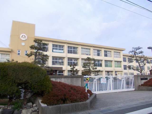小学校　綾野小学校（小学校）まで1200m