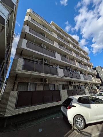 建物外観　外観は落ち着いています