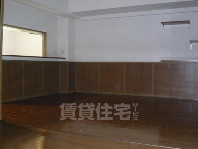 ＪＲ阪和線 上野芝駅 徒歩14分 4階建 築25年の居間写真
