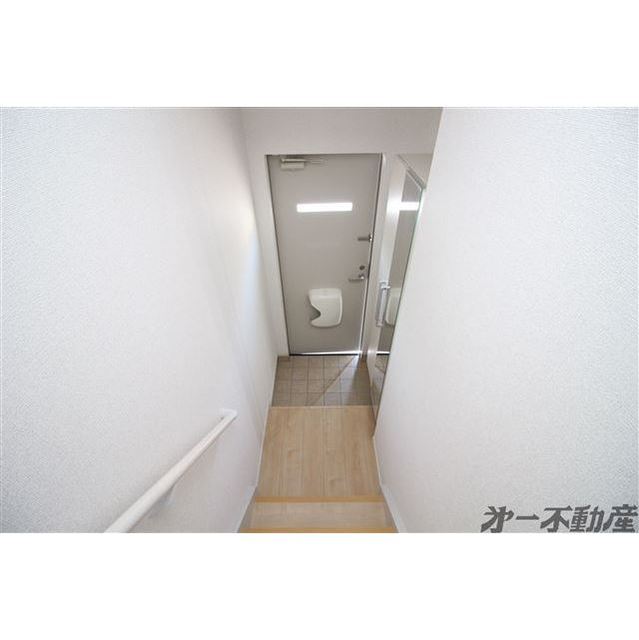 ゴールドリング池田IIの玄関写真