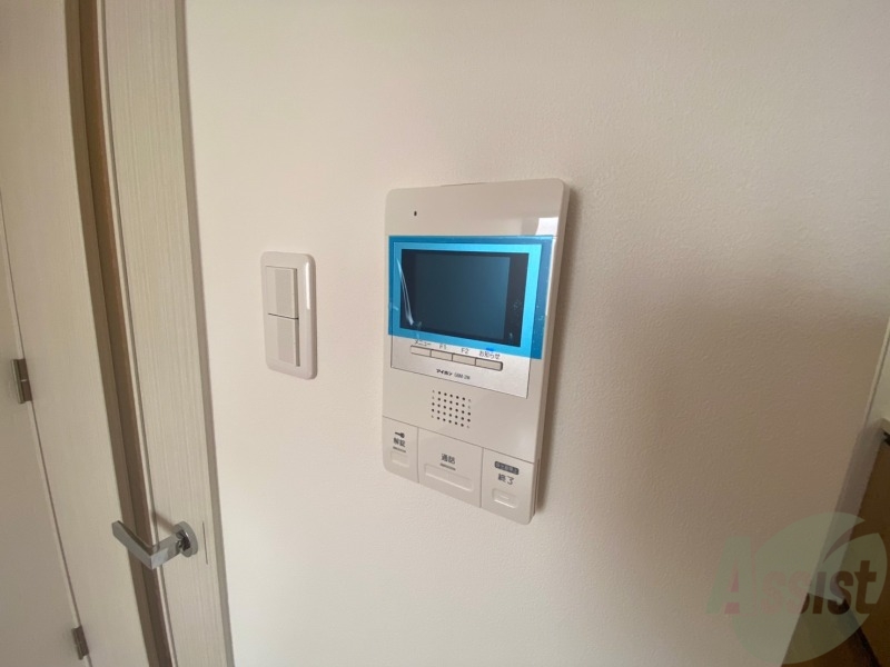 セキュリティ　ＴＶモニター付インターホンです。来客者の顔が見えるので安心！