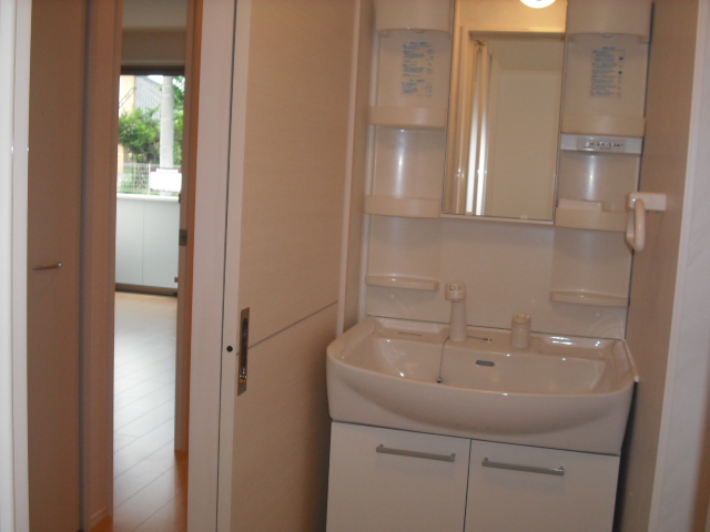 洗面設備　シャンプードレッサー付　便利ですよ！