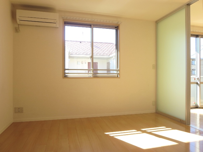 居室・リビング　洋室６．７帖陽当たり良好♪