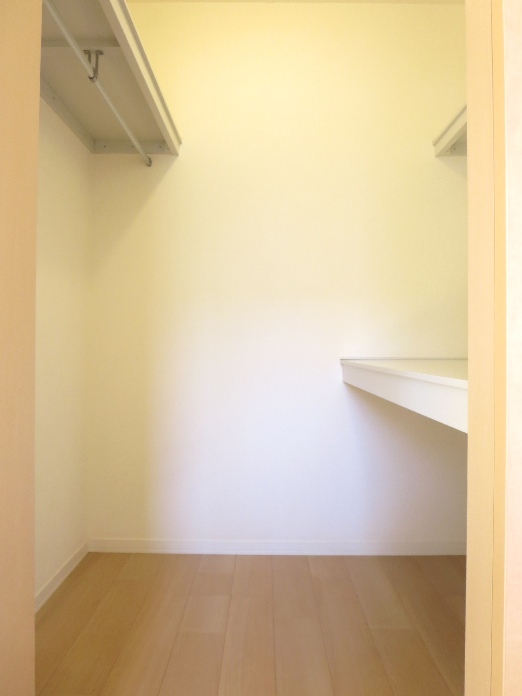 収納　ウォークインクロゼットでお部屋すっきり♪