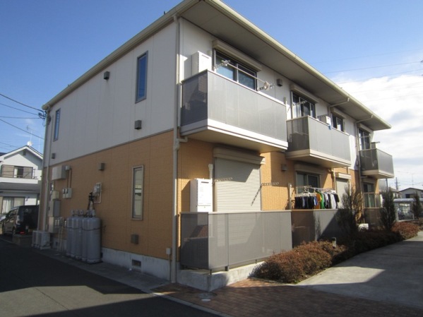 建物外観　ＣＭでお馴染みの積水ハウス施工シャーメゾン♪　パティオ付♪