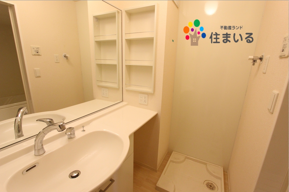 洗面設備　※写真は同型タイプとなります