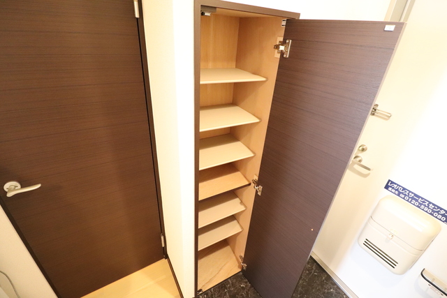 収納　シューズボックス