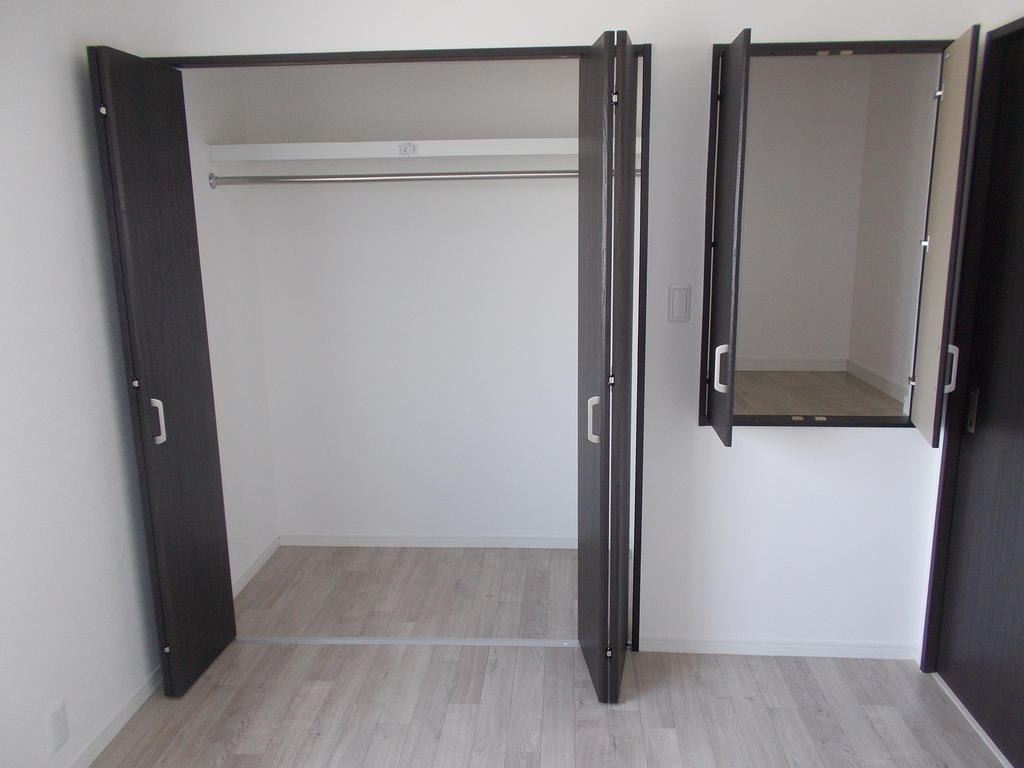 収納　北洋室クローゼット（同物件別部屋写真）