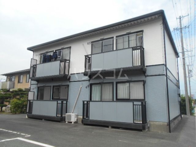 磐田市松之木島のアパートの建物外観