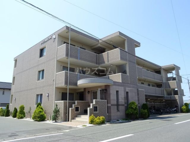 浜松市中央区小沢渡町のマンションの建物外観