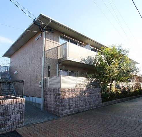 福岡市西区富士見のアパートの建物外観