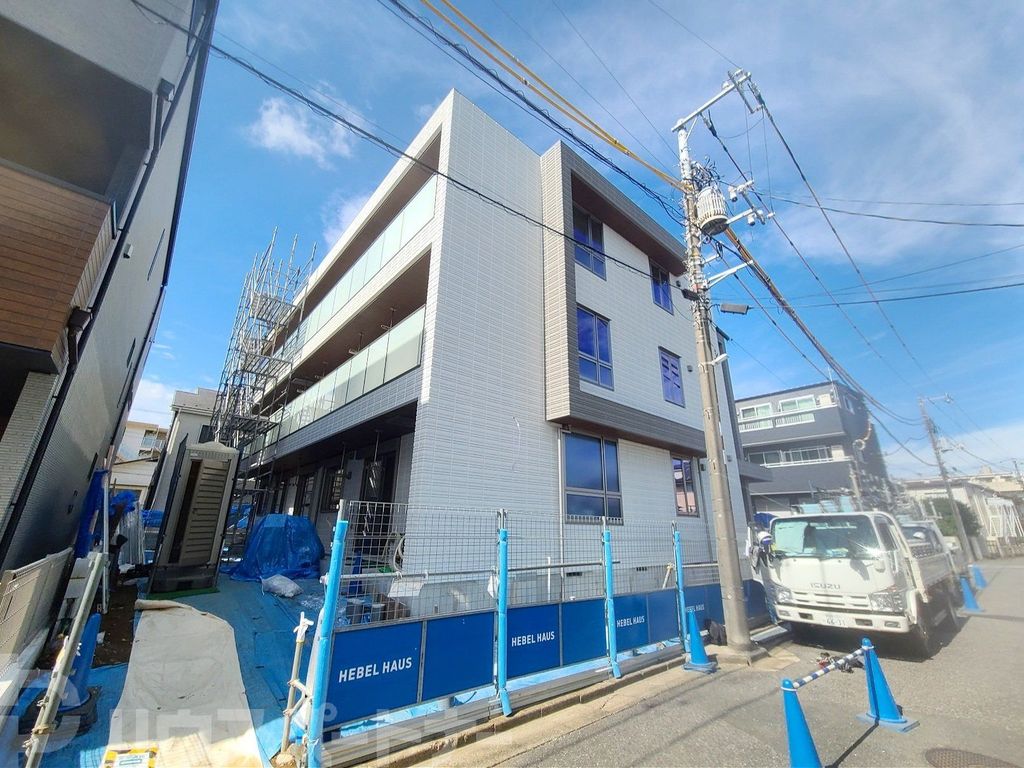 船橋市本中山のマンションの建物外観